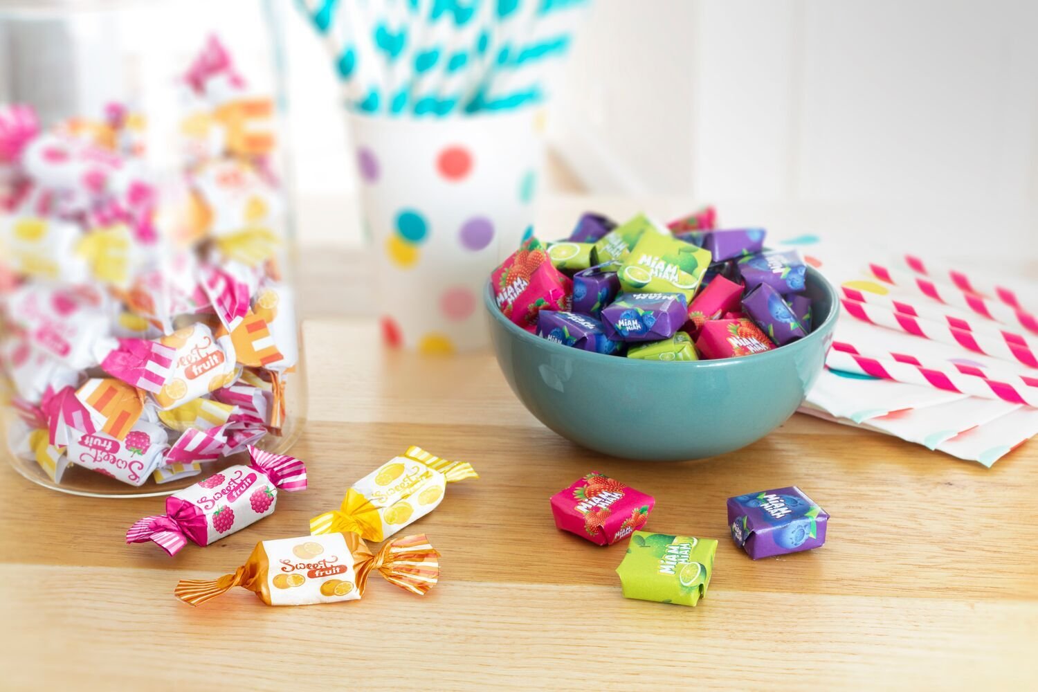 1500x500-09_sweet2_twisting_folding_H